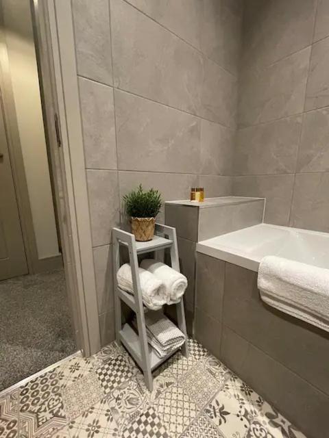 Spectacular 2 Bedroom Balcony Sea View Flat Scarborough Zewnętrze zdjęcie