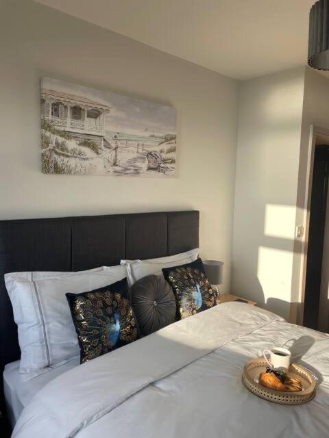 Spectacular 2 Bedroom Balcony Sea View Flat Scarborough Zewnętrze zdjęcie