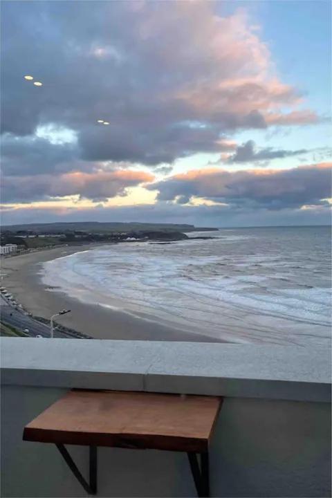Spectacular 2 Bedroom Balcony Sea View Flat Scarborough Zewnętrze zdjęcie