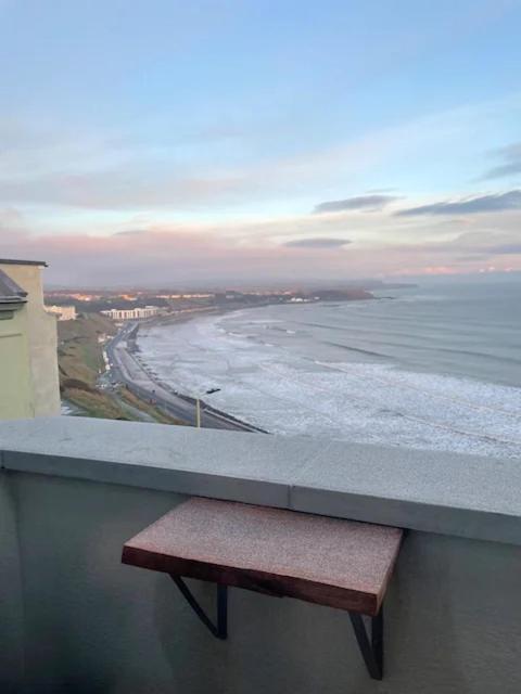 Spectacular 2 Bedroom Balcony Sea View Flat Scarborough Zewnętrze zdjęcie