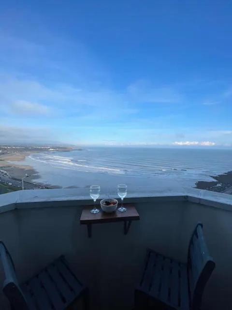 Spectacular 2 Bedroom Balcony Sea View Flat Scarborough Zewnętrze zdjęcie